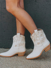 White Star Embroidered Slip-On Pointy Chunky Heeled Western Cowgirl Ankle Boots